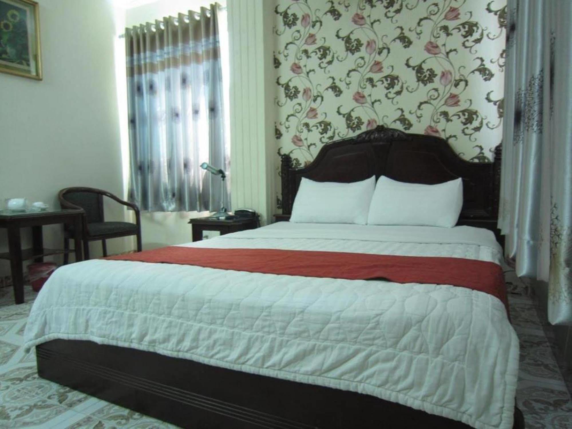 Tan Hoang Long District 5 3* Ho Chi Minh City