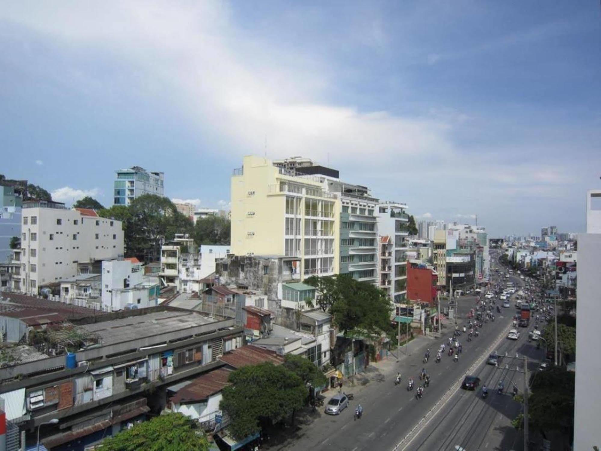Tan Hoang Long District 5 3* Ho Chi Minh City