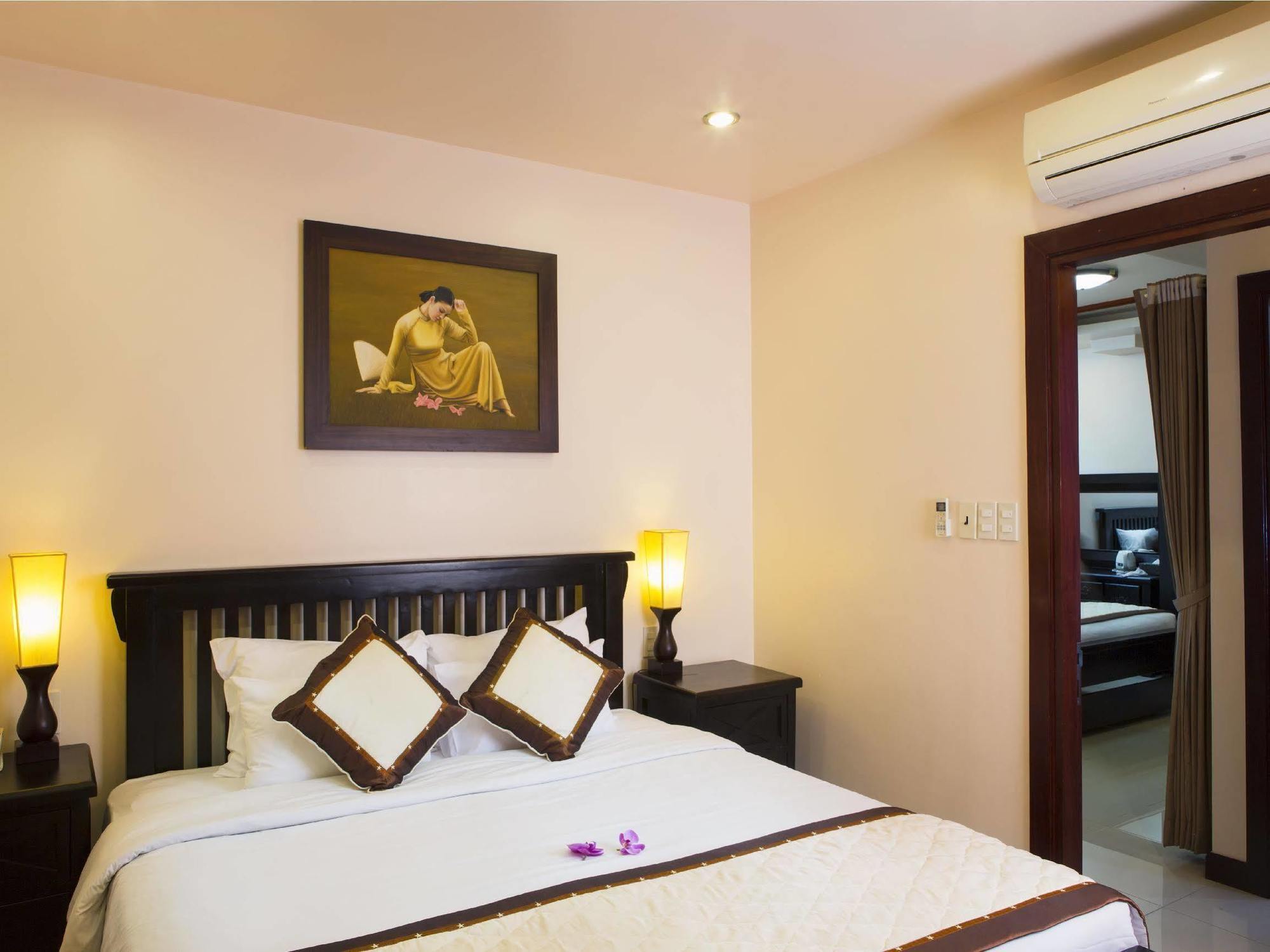 Hotel Vien Dong Phu My Hung 2*
