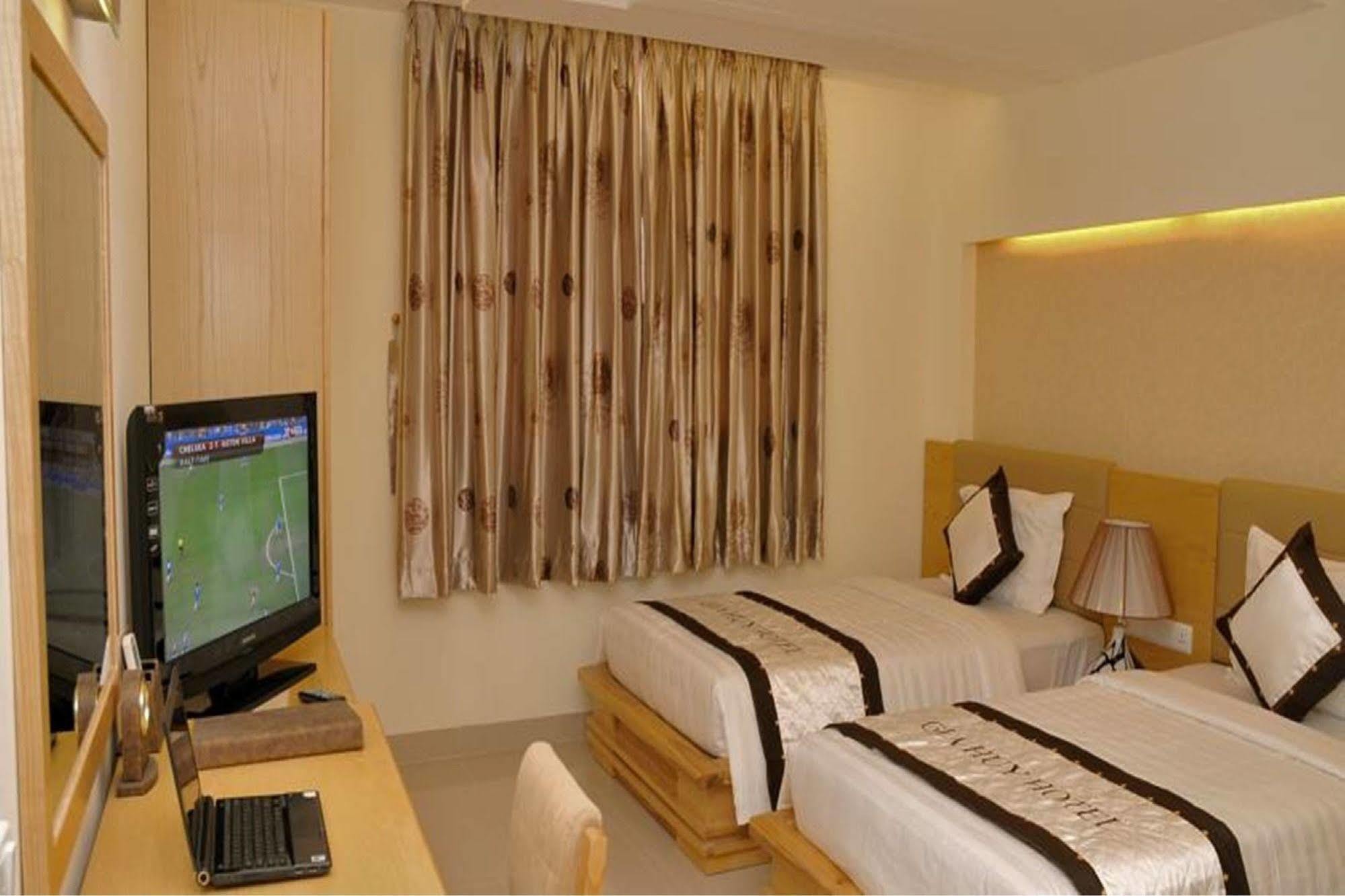 Gia Huy Hotel 2*