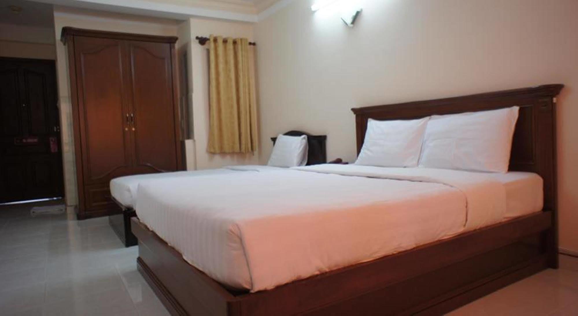 Elegant 2* Ho Chi Minh City