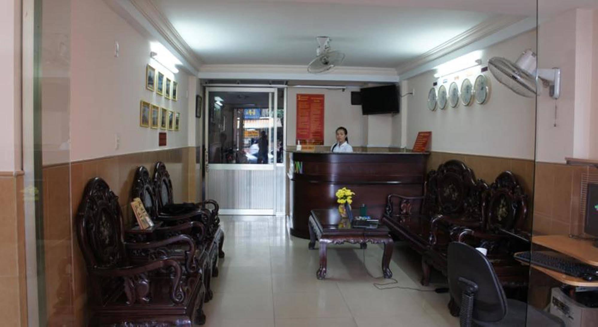 Hotel Elegant Ho Chi Minh City