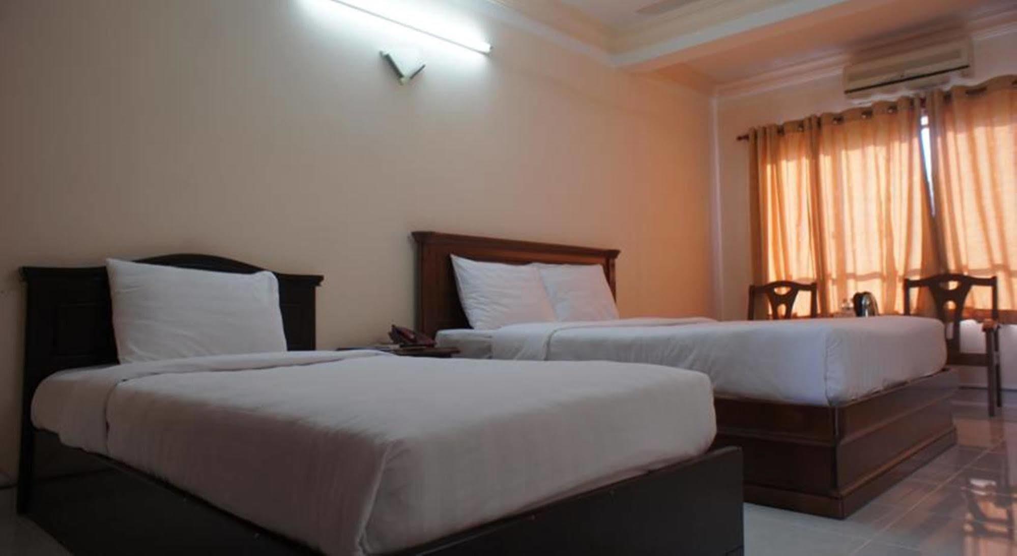 Hotel Elegant Ho Chi Minh City