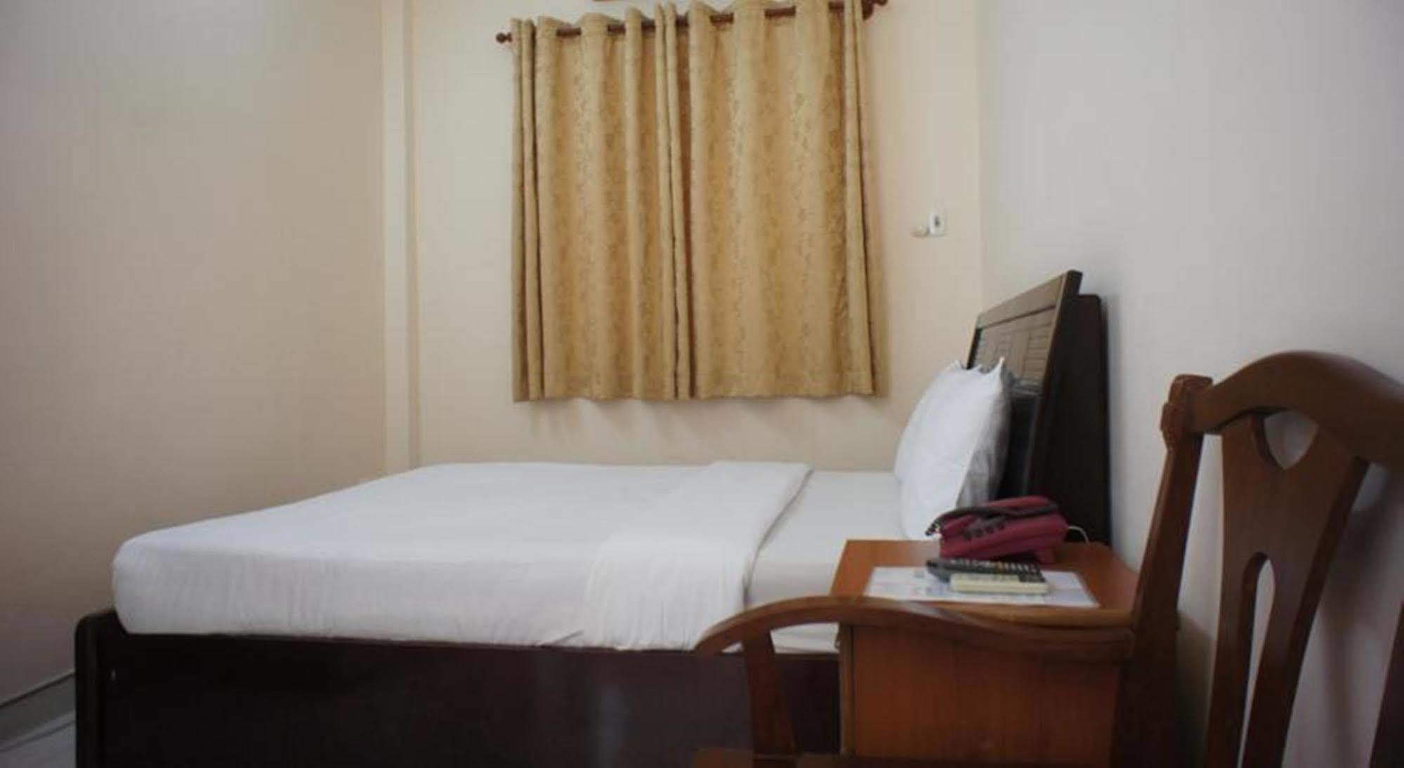 Elegant 2* Ho Chi Minh City