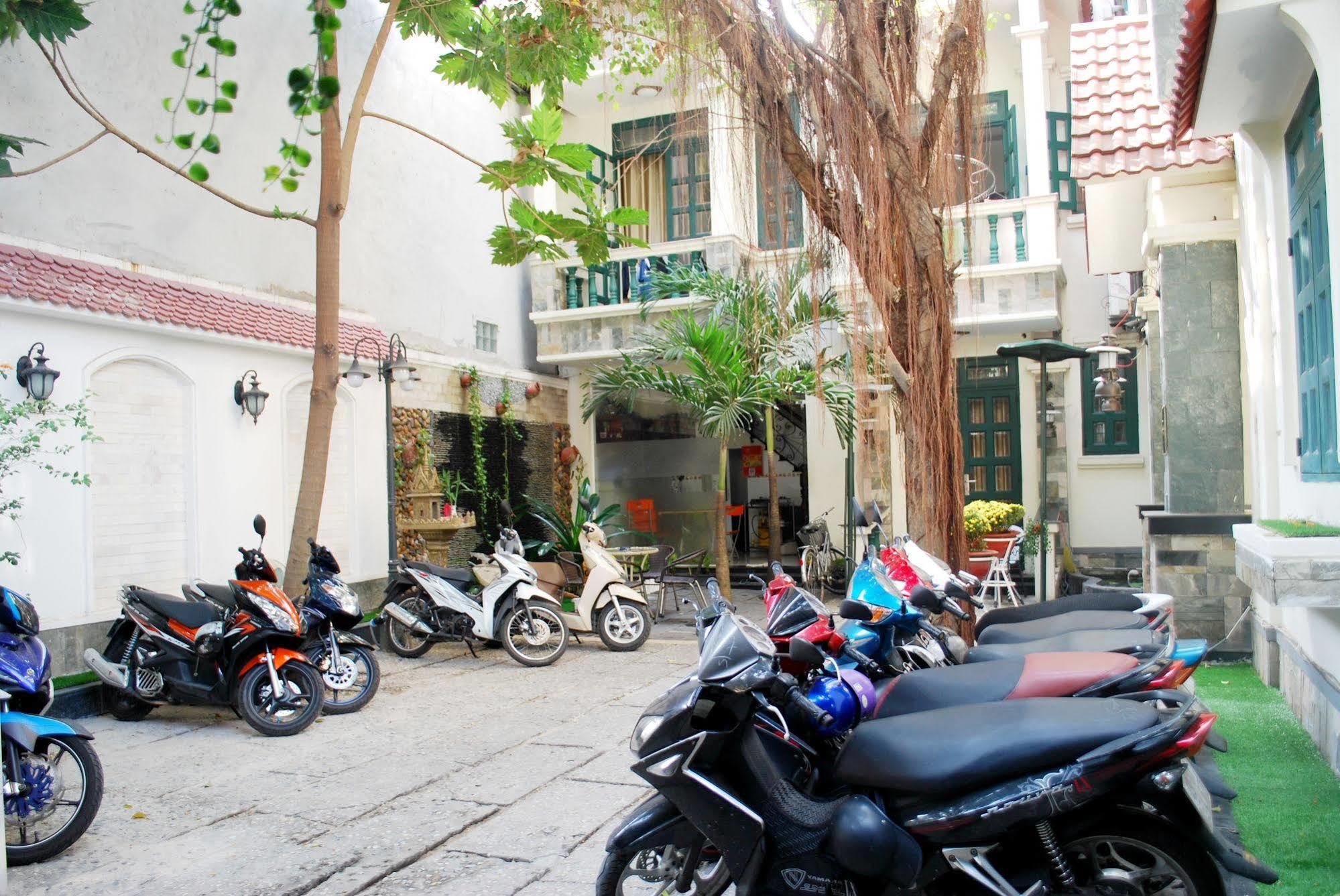 Lan Anh 2* Ho Chi Minh City