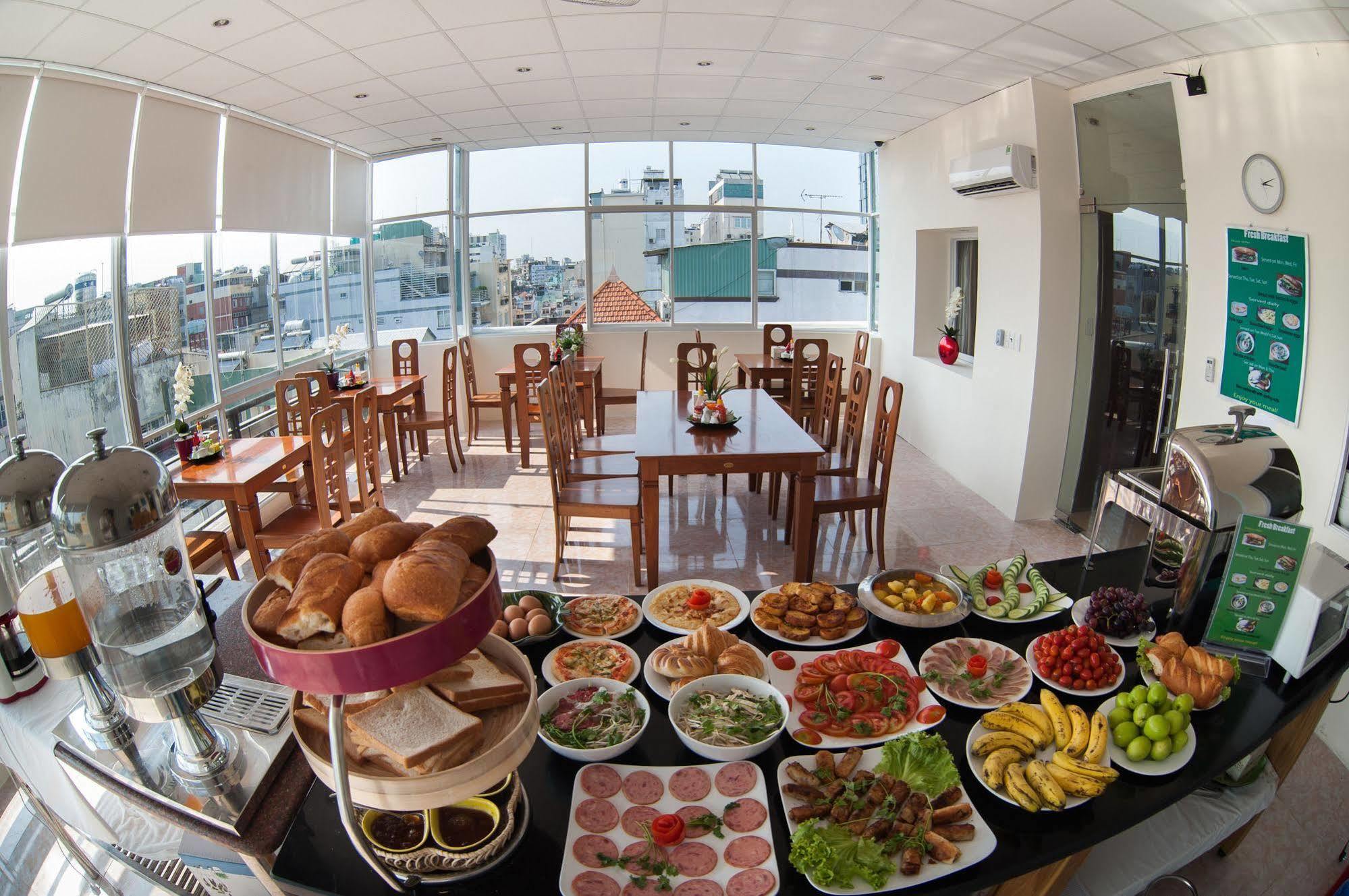 Eden Garden - Bùi Viện Street Khách sạn 3*