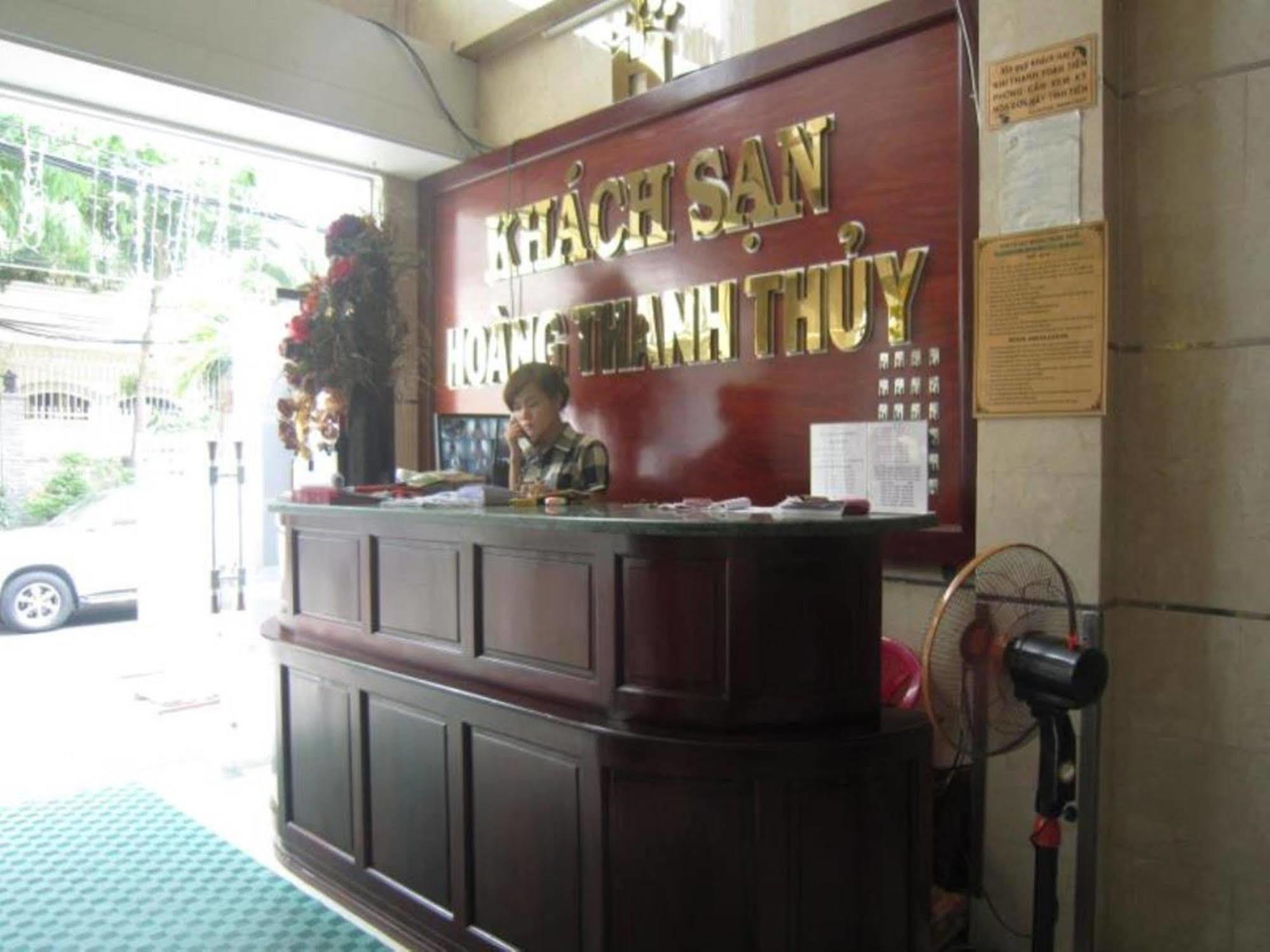 Hoang Thanh Thuy Airport 1 - Gan Am Thuc Dem Cho Hoang Hoa Tham 2*