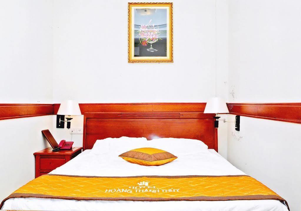 Hoang Thanh Thuy Airport 1 - Gan Am Thuc Dem Cho Hoang Hoa Tham 2* Ho Chi Minh City