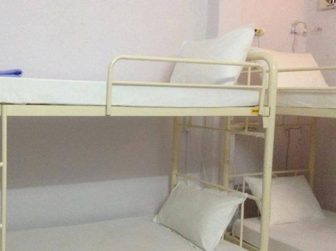 Hostel Long *