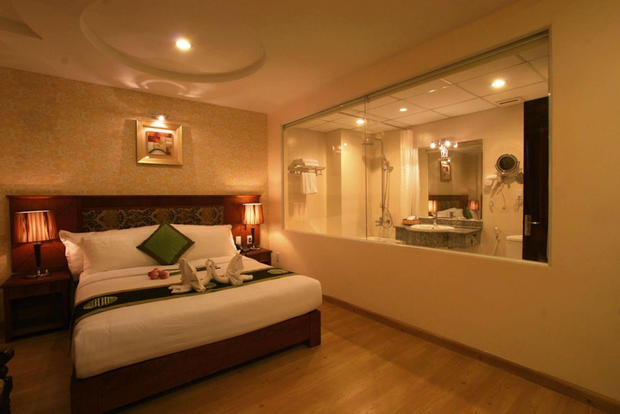 Hotel Sky Gem - Ben Thanh 4*