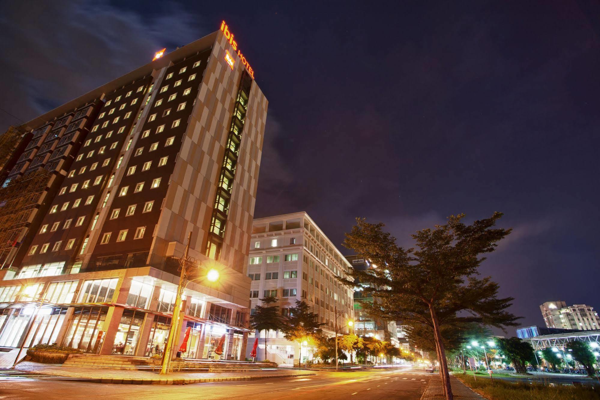 Ibis Saigon South Hotel Ho Chi Minh City