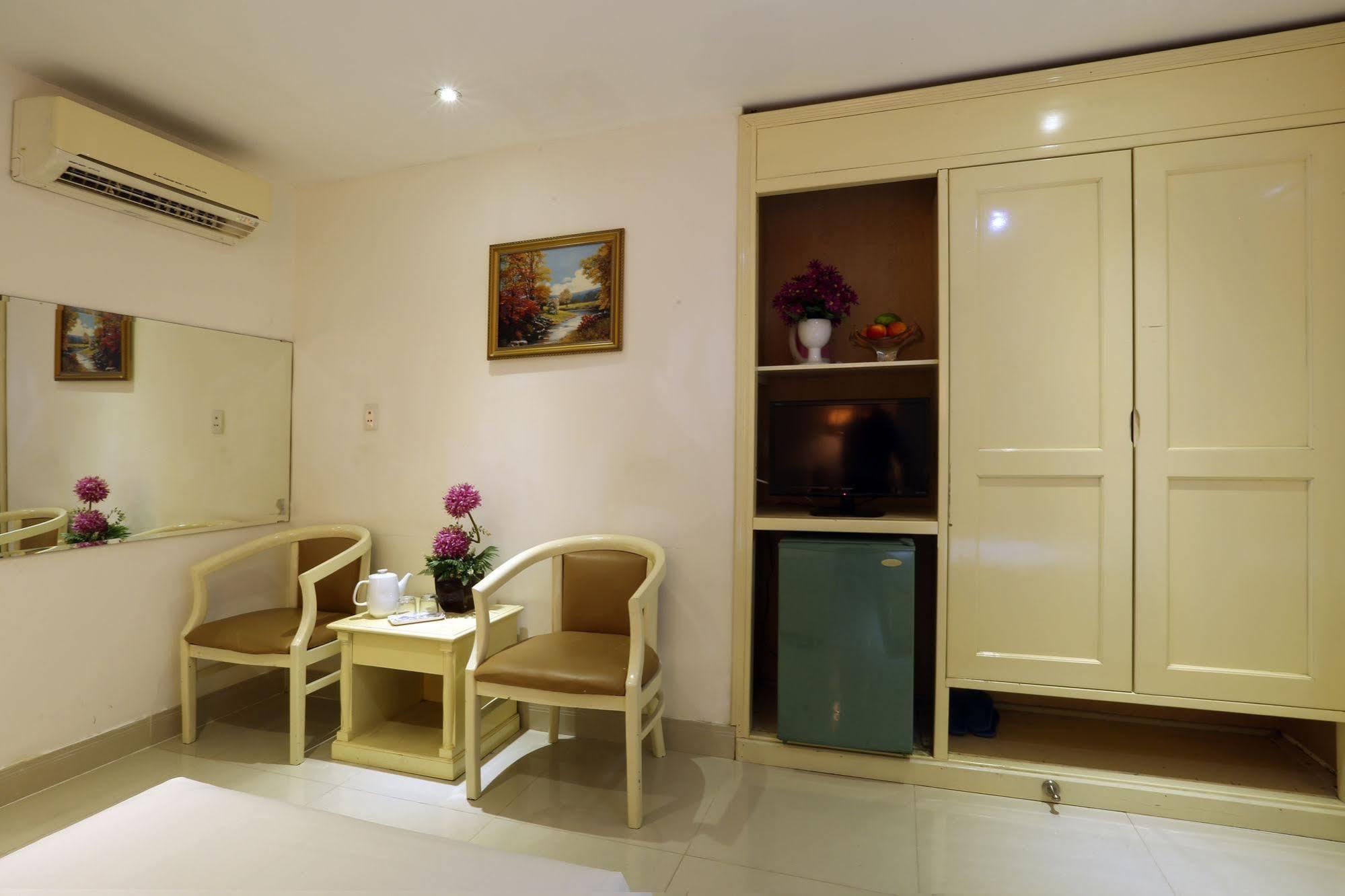 Aha Thanh Long Tan 2* Ho Chi Minh City