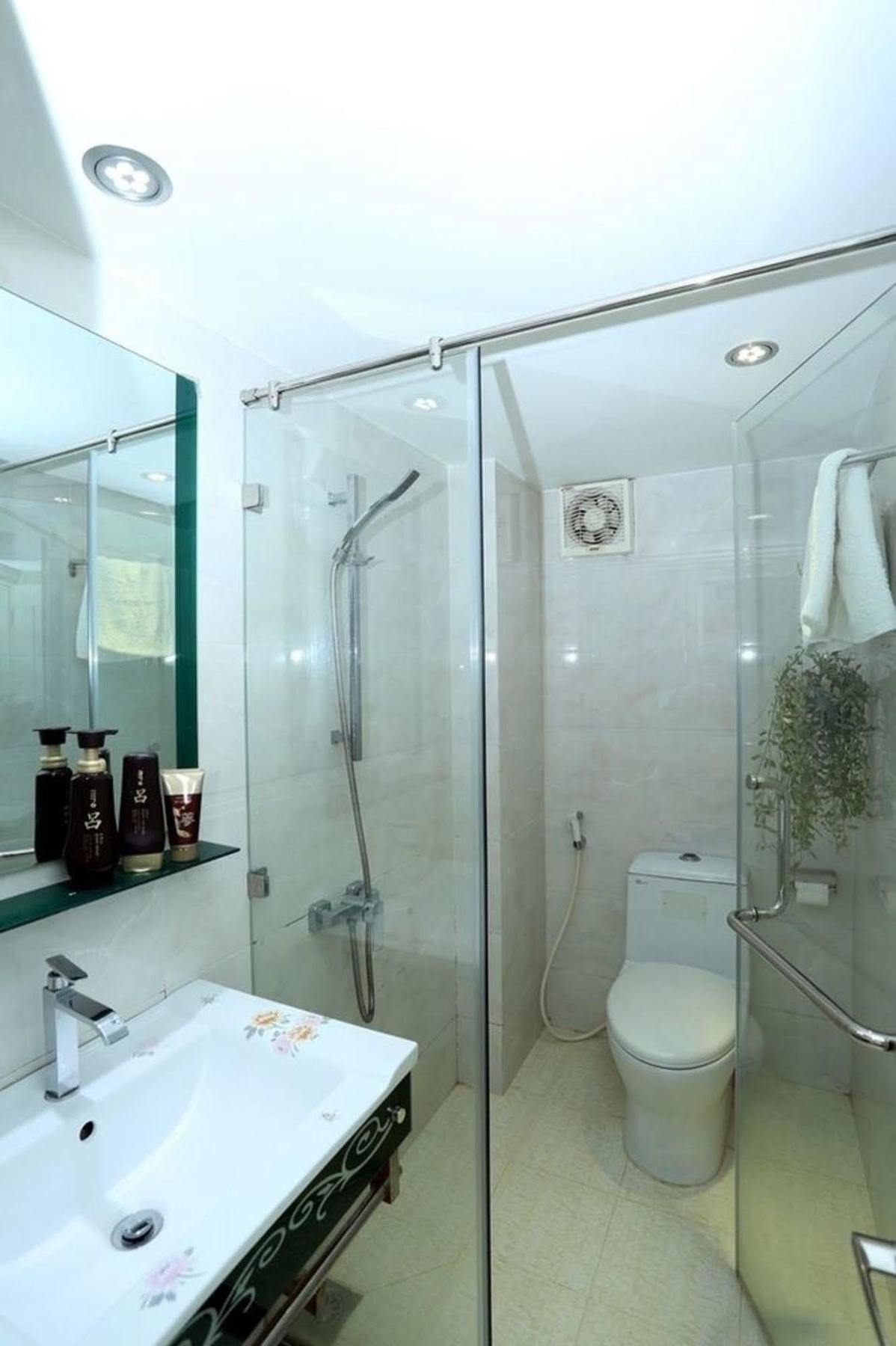 Thanh Long Hotel 2*