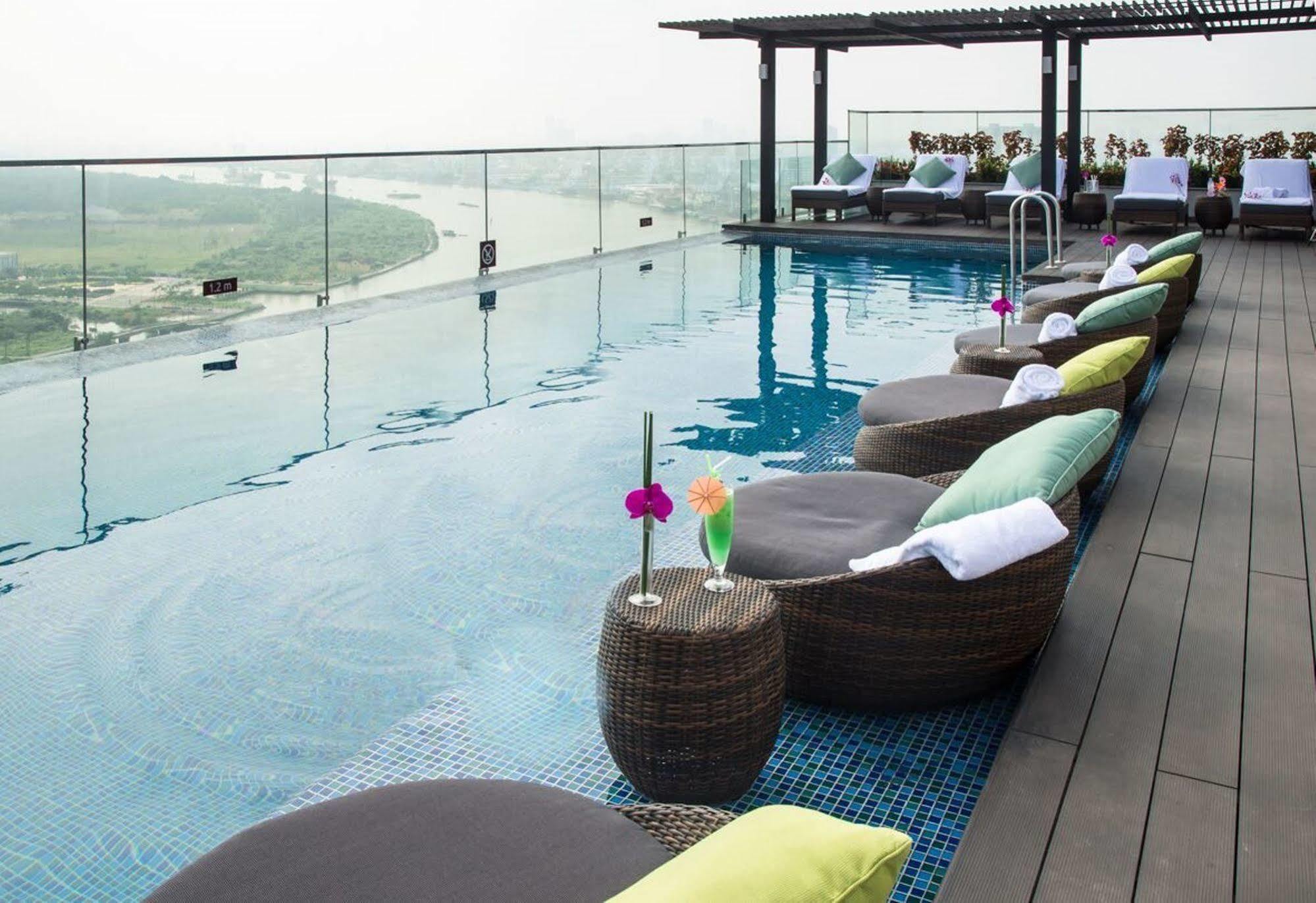 Liberty Saigon Riverside Hotel