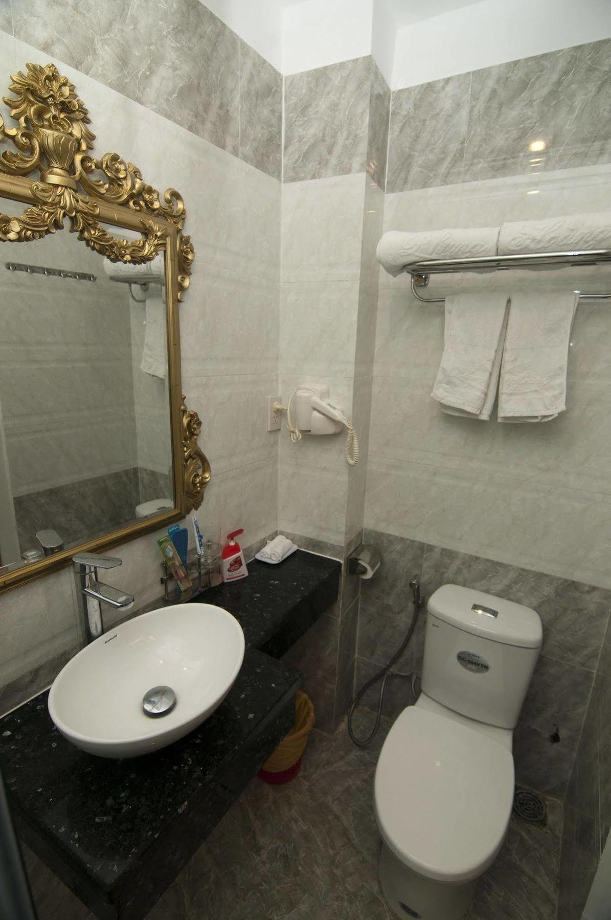 Hotel Reddoorz Bui Vien Walking Street 2*
