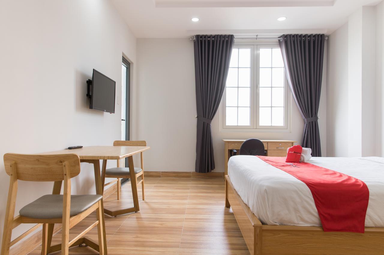 Reddoorz Premium Near E-town 3*