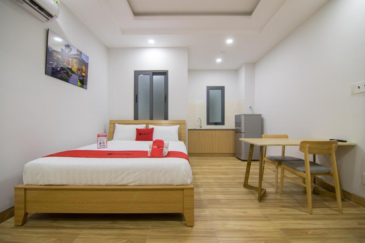 Guest house Reddoorz Premium Near E-town Ho Chi Minh City
