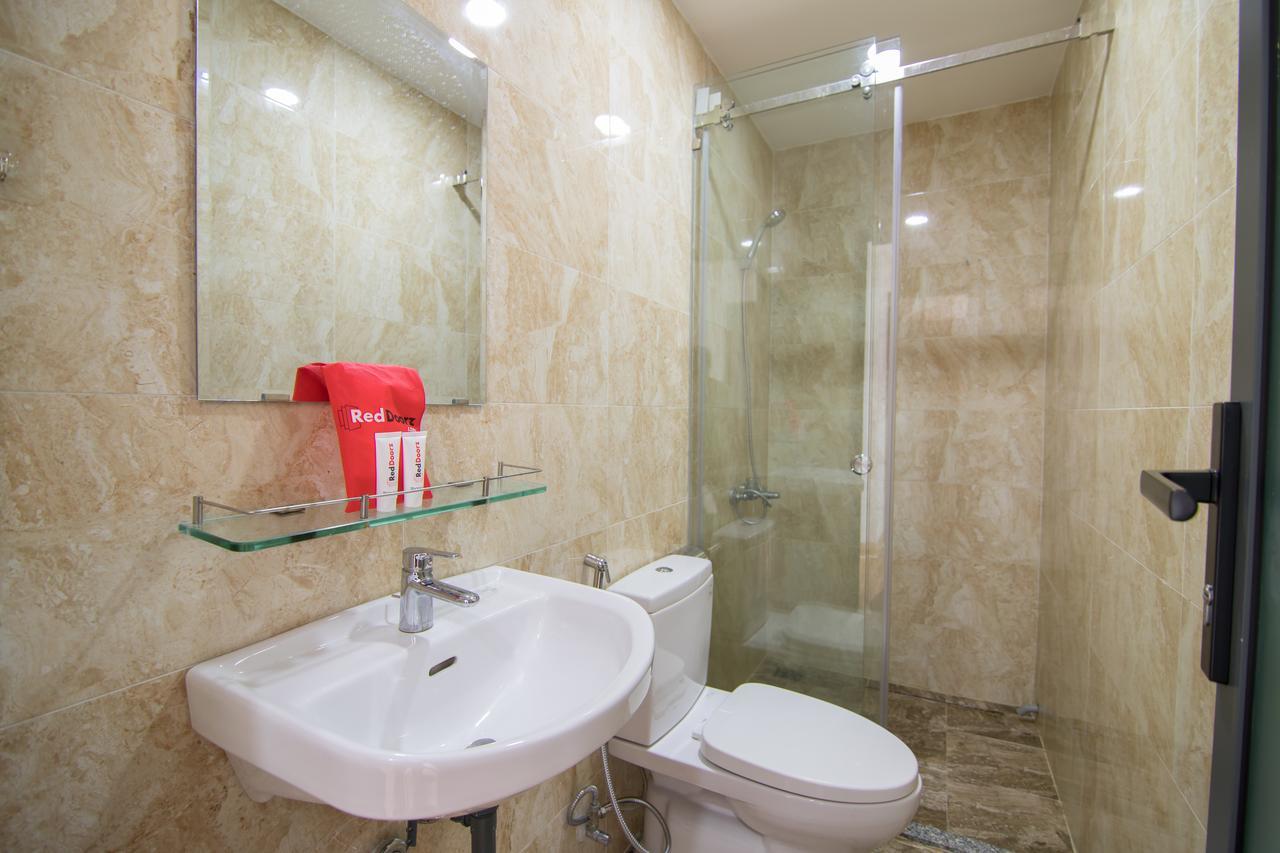 Reddoorz Premium Near E-town Guest house