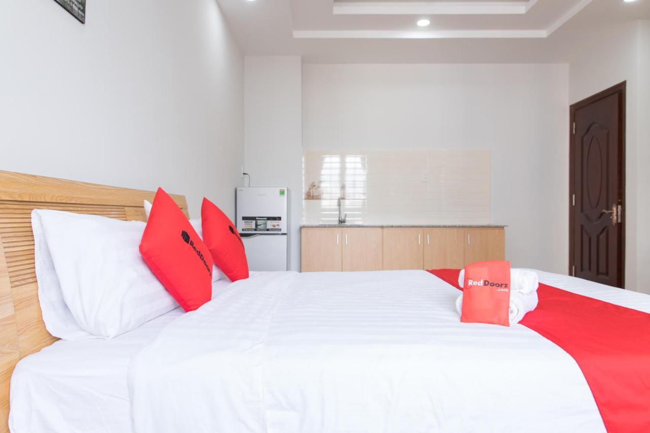 Reddoorz Premium Near E-town Ho Chi Minh City