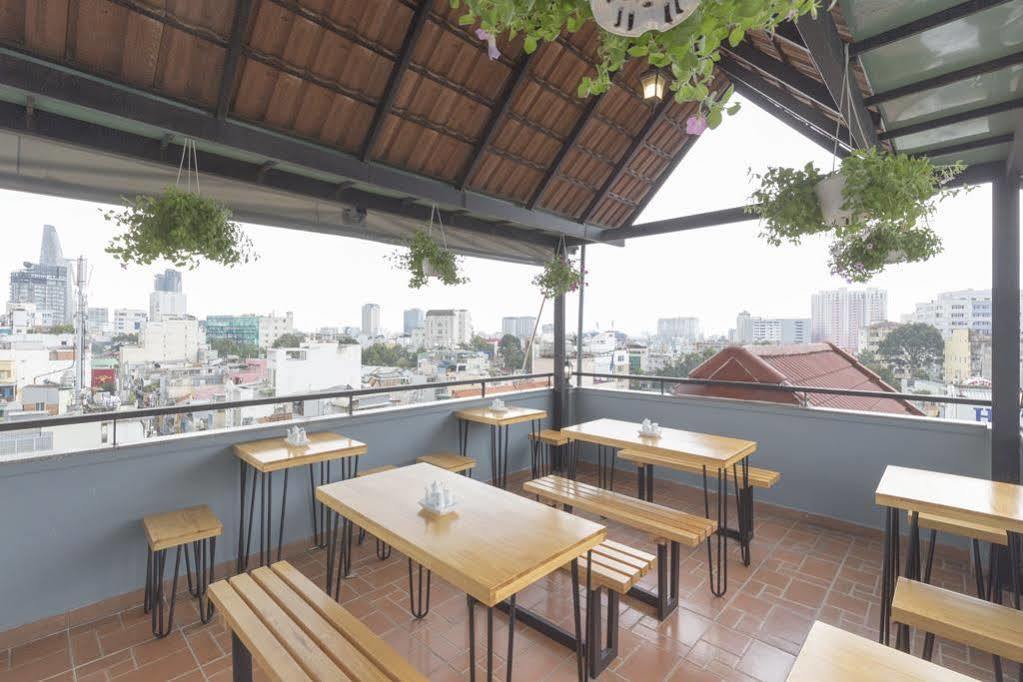 Khách sạn hẻo lánh Meraki 198 Bùi Viện