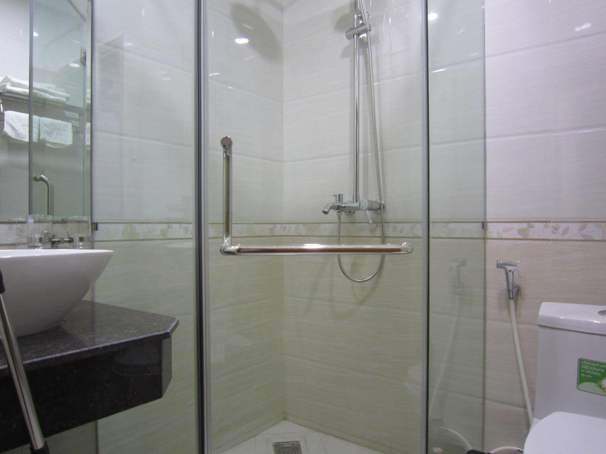 Kelly Serviced Thao Dien * Ho Chi Minh City