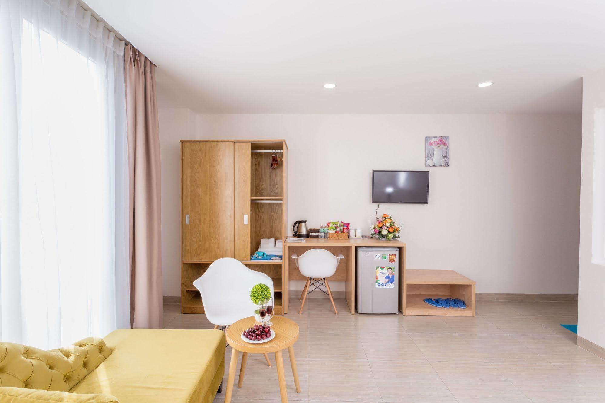 Hotel Camila 3*