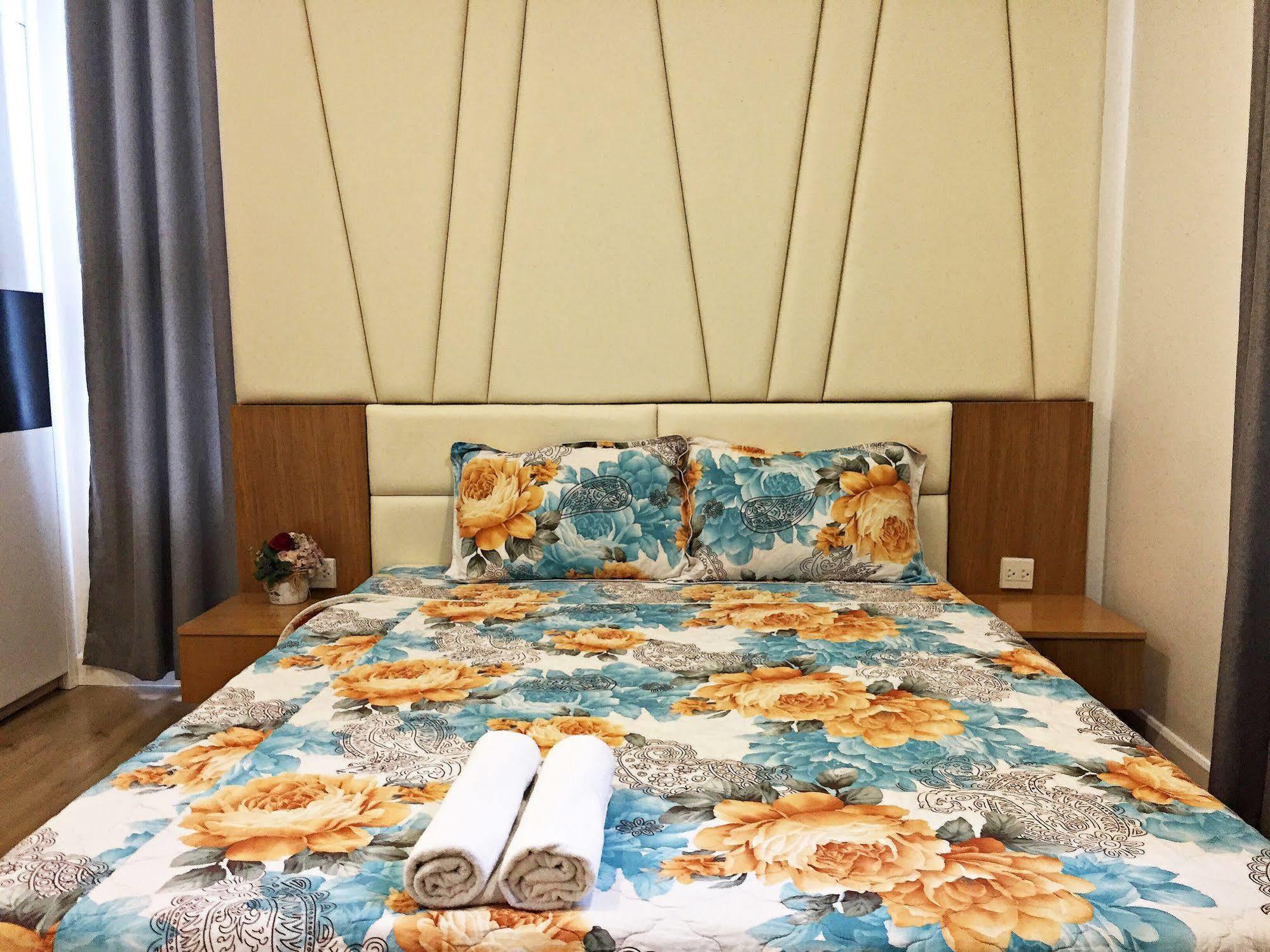 Sunny Tropical 1 Apartment *
