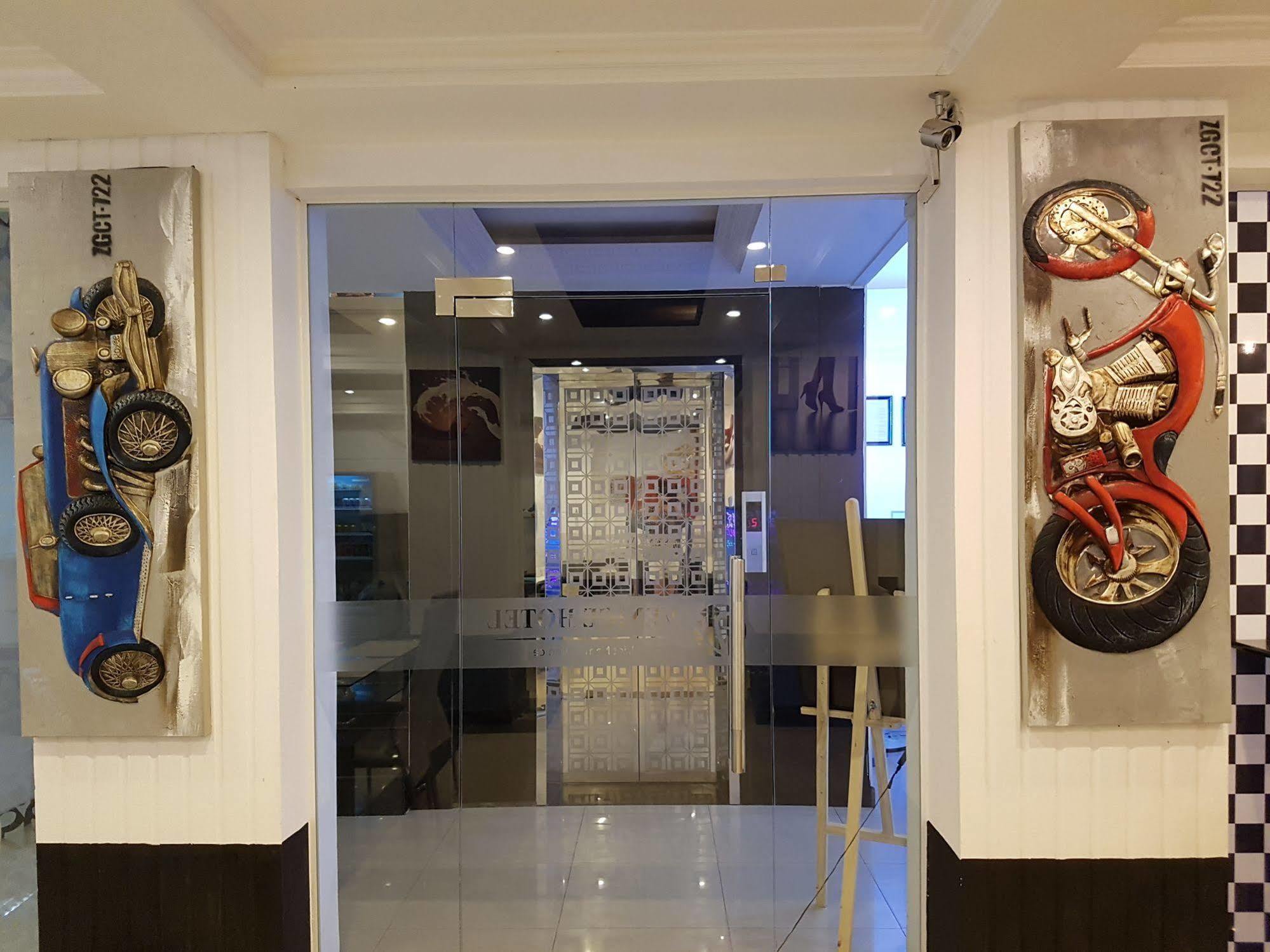 Hotel Bizo Diamond Hotel 2*