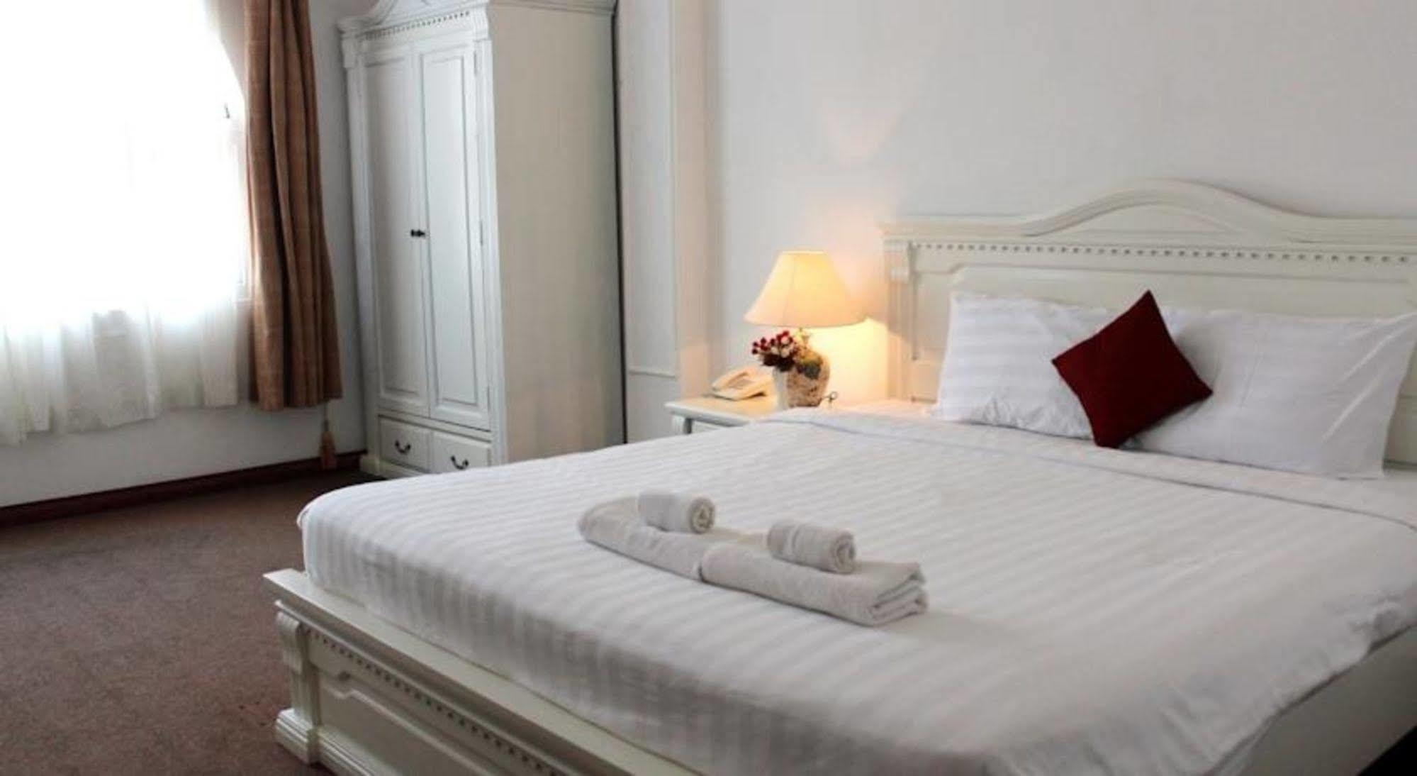 Bizo Diamond Hotel