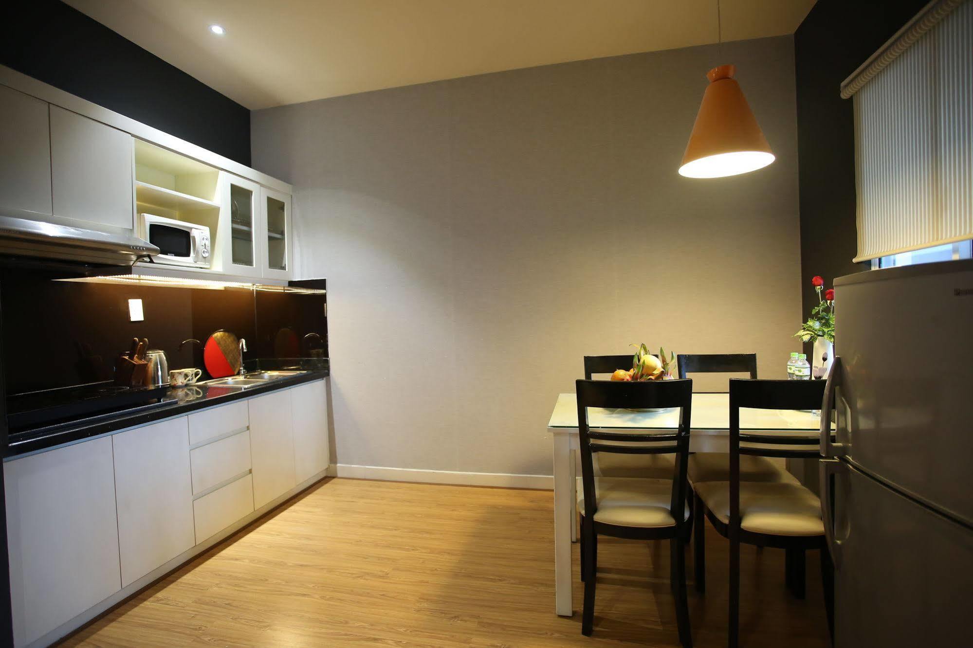 Diamond Ba Trung Aparthotel 2*
