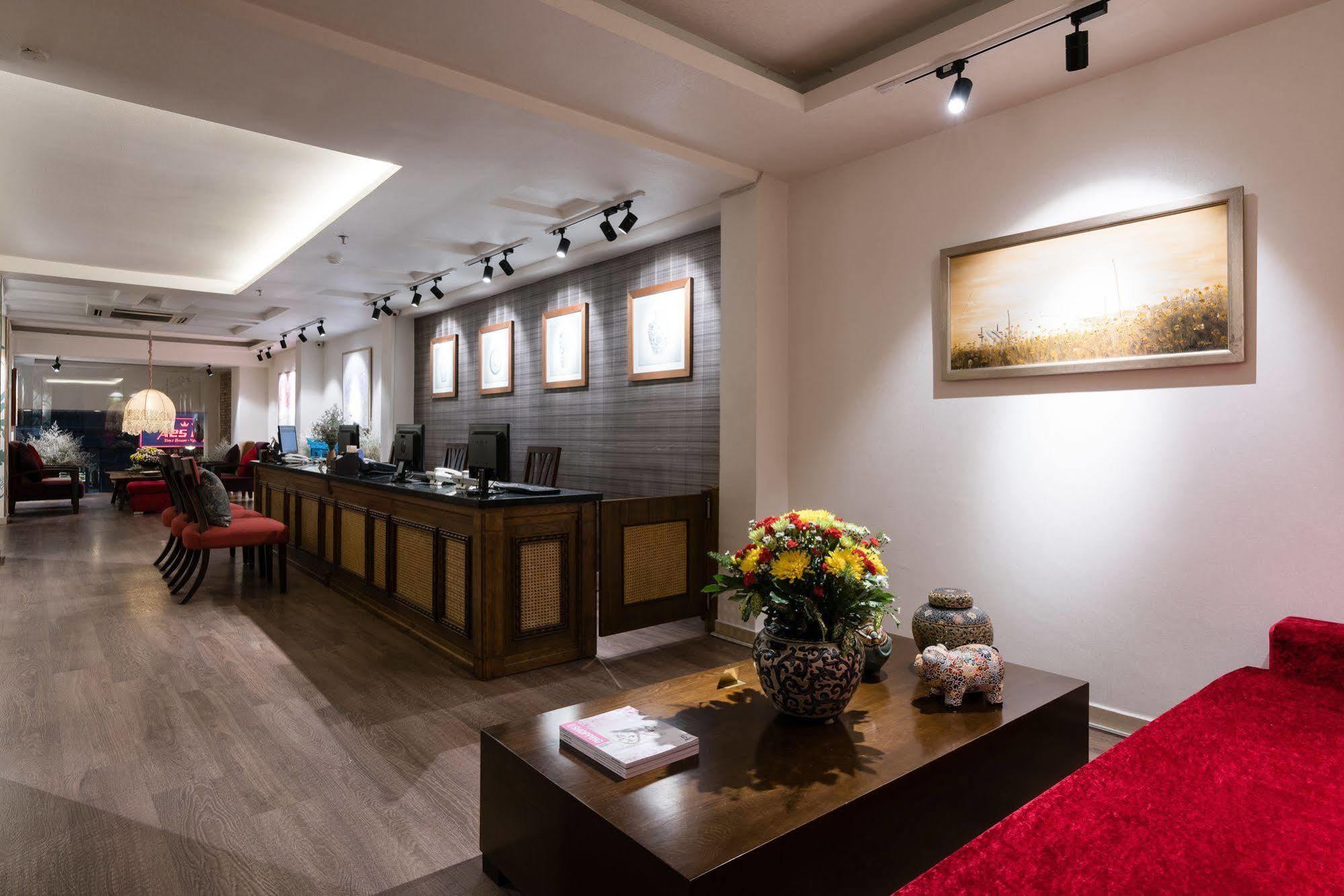 Asian Ruby Center Point & Hotel