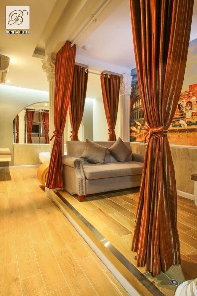 Bonita Tht (adults Only) Love hotel