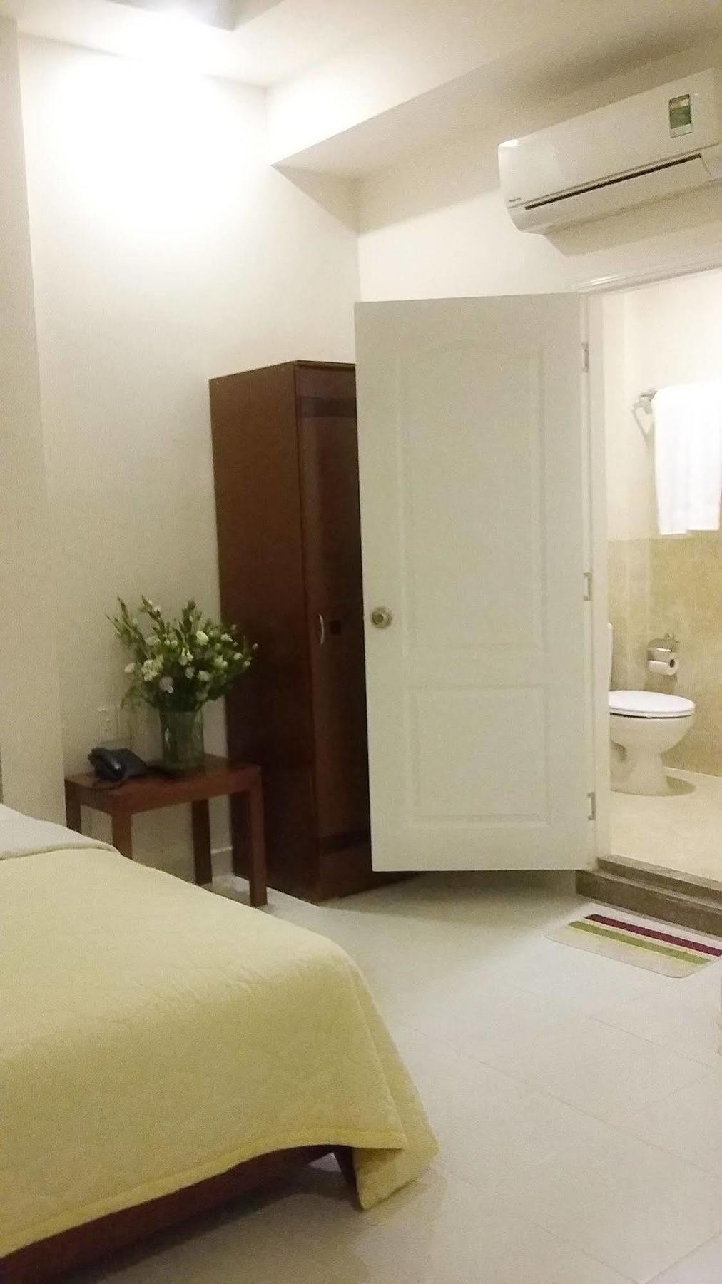 Giang Son 3 Hotel 2*