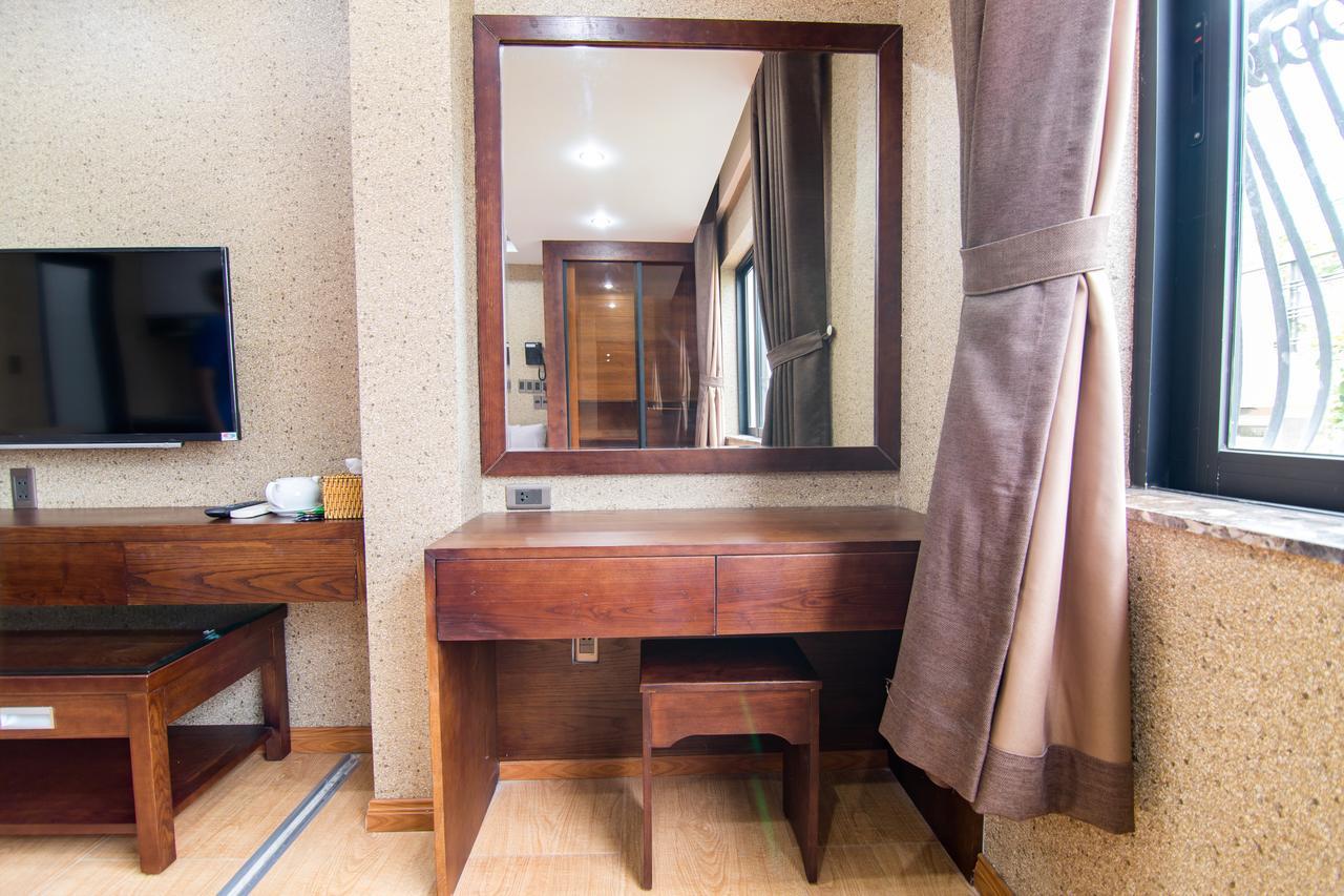 Hotel Reddoorz @ Nguyen Trai Street 3*