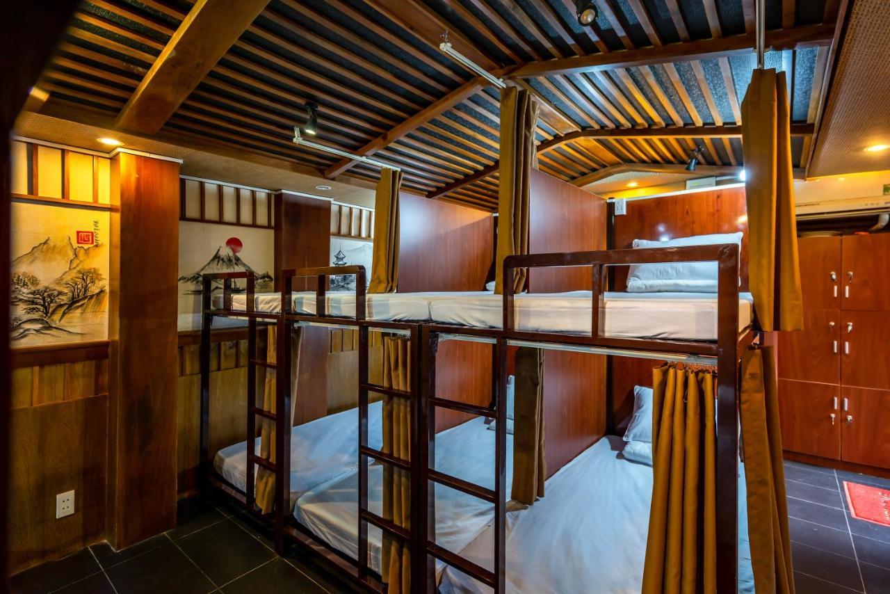 Sg Capsule (adults Only) Hostel