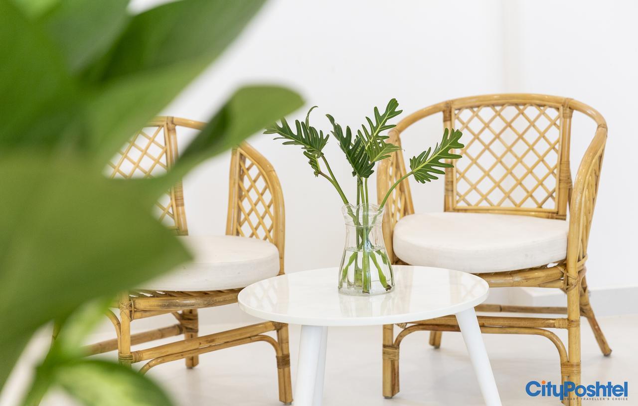 Poshtel
