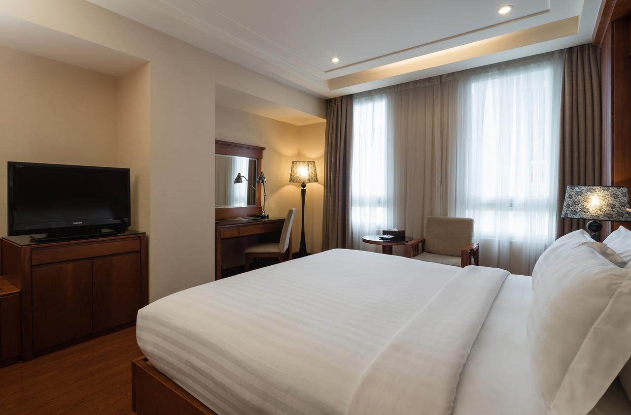 Nhat Ha L'opera Hotel