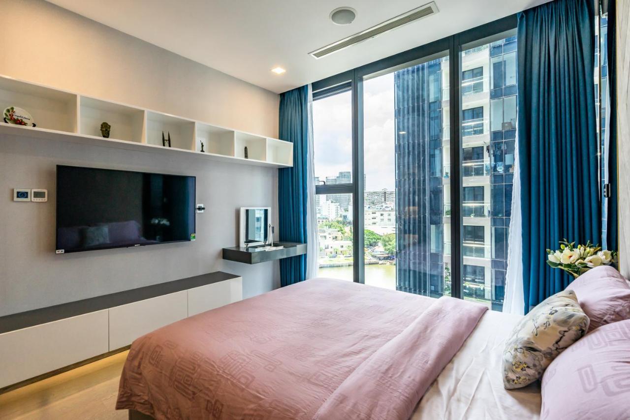 Nomadhome - Vinhomes Golden River Luxury Apartment *