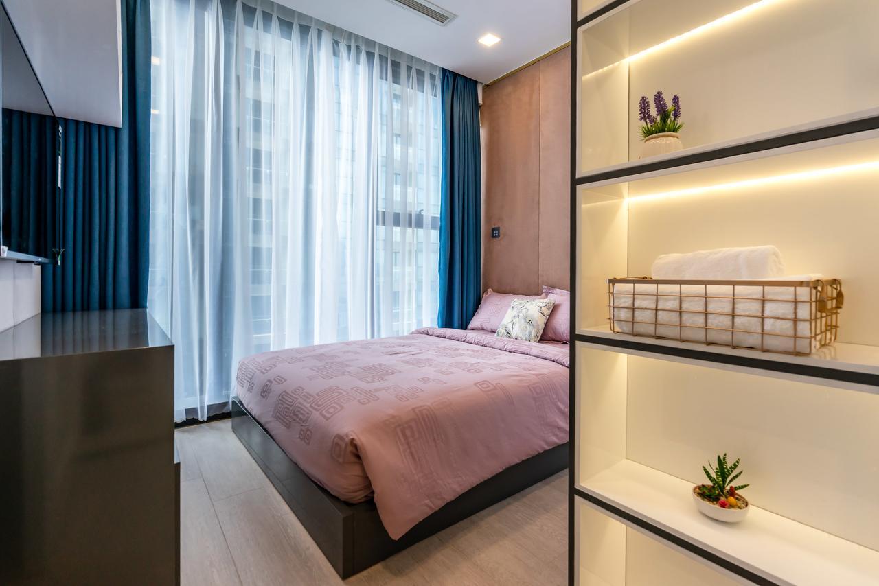 Nomadhome - Vinhomes Golden River Luxury Apartment