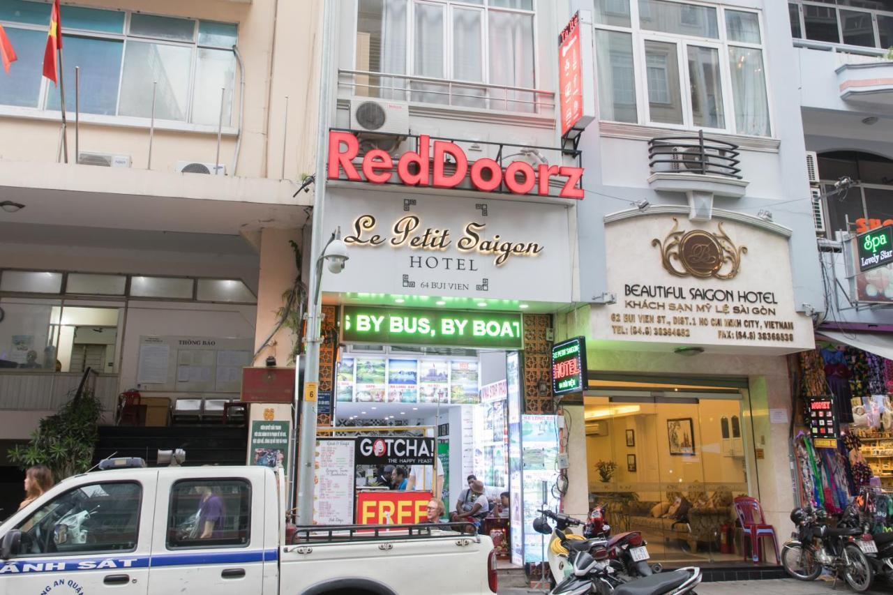 Hotel Reddoorz @ Bui Vien Walking Street 3 2*