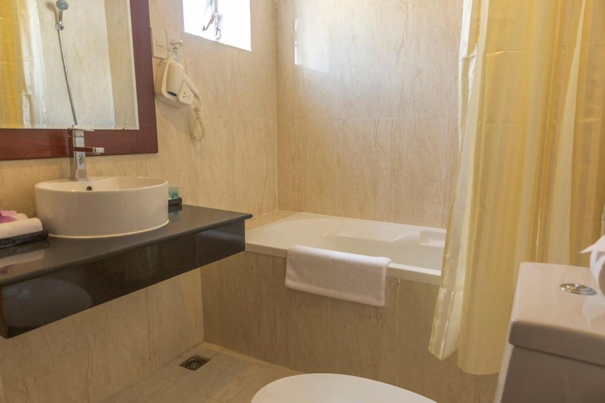 Hotel Park View Saigon 3*