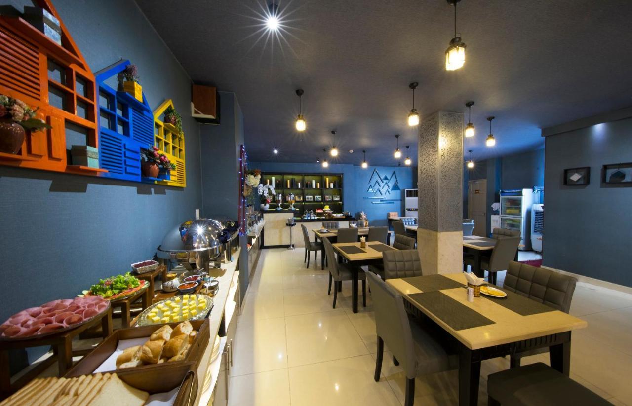 Good Vibes Hotel