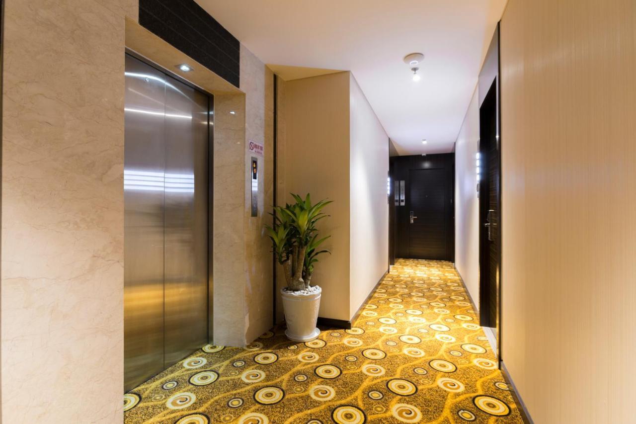 Hotel Queen Ann 3*