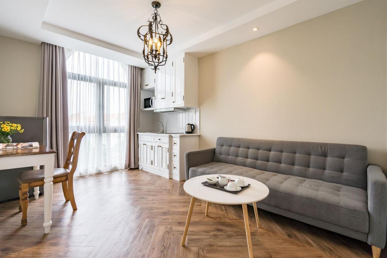 Parklane Saigon South 2*