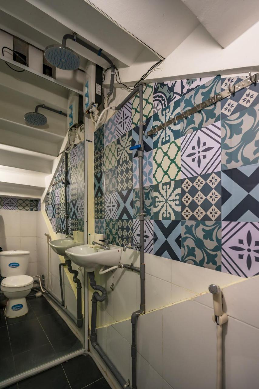 Sg Capsule (adults Only) Hostel *