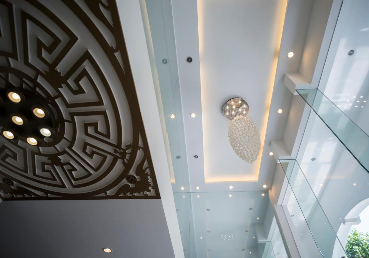 Song Hung & Serviced - Ho Dich Vu & Khach San Hotel 3*