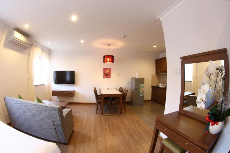 Song Hung & Serviced - Ho Dich Vu & Khach San Hotel 3*