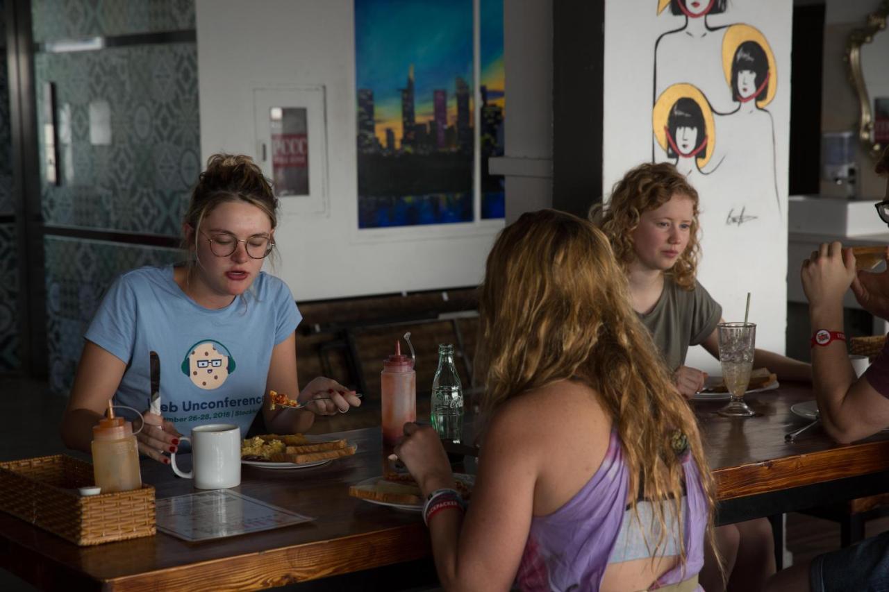 Hostel Vietnam Backpacker - Saigon *