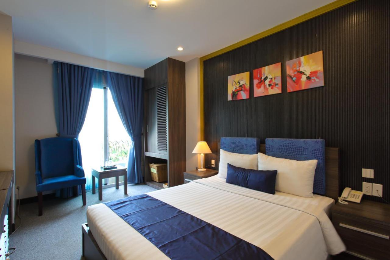 Iris Saigon Khách sạn