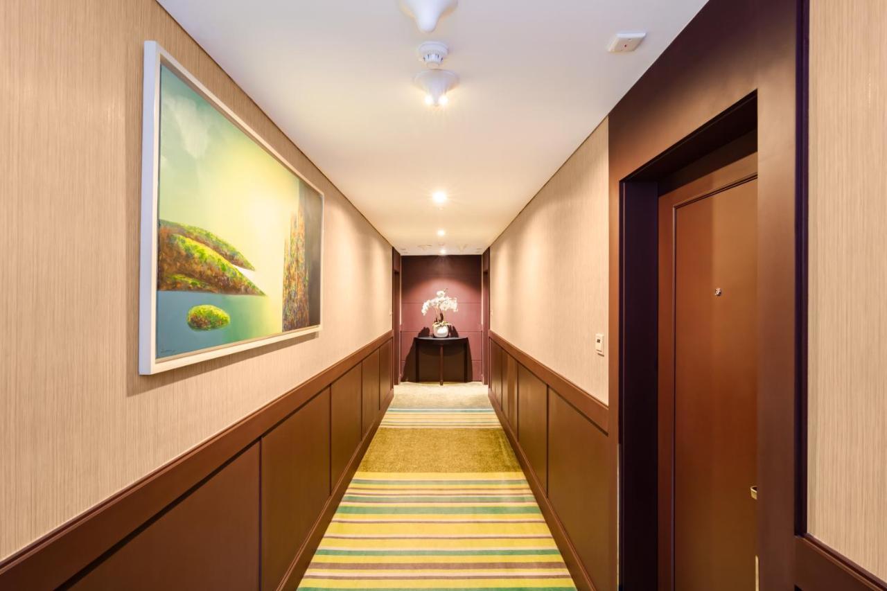 The Landmark Serviced - Managed By Peninsula Hotel 4*